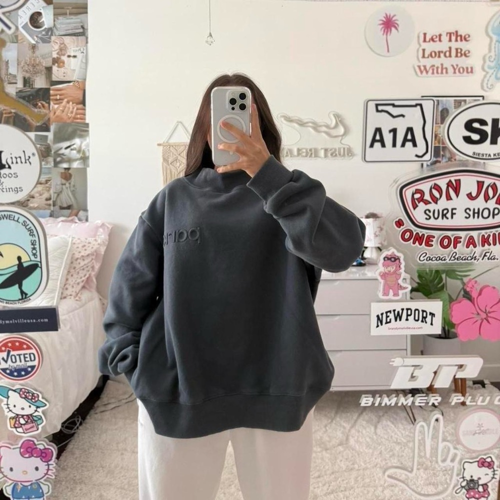 grey-ish blue parke mockneck‎ sweatshirt